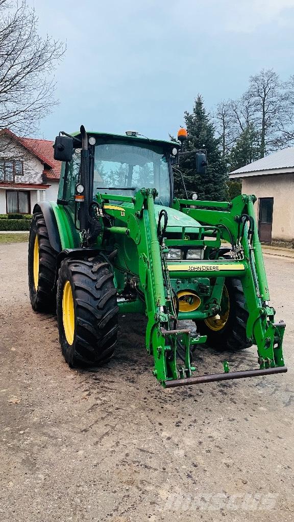 John Deere 5820 Traktorit