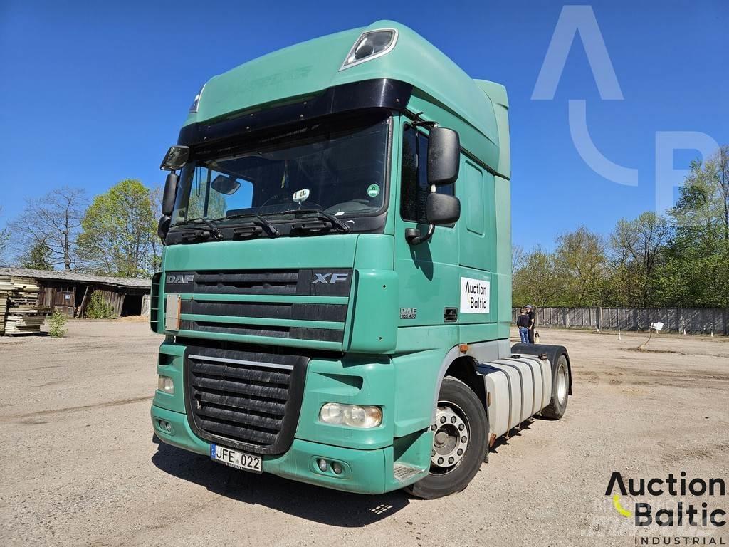 DAF XF105.460 Vetopöytäautot
