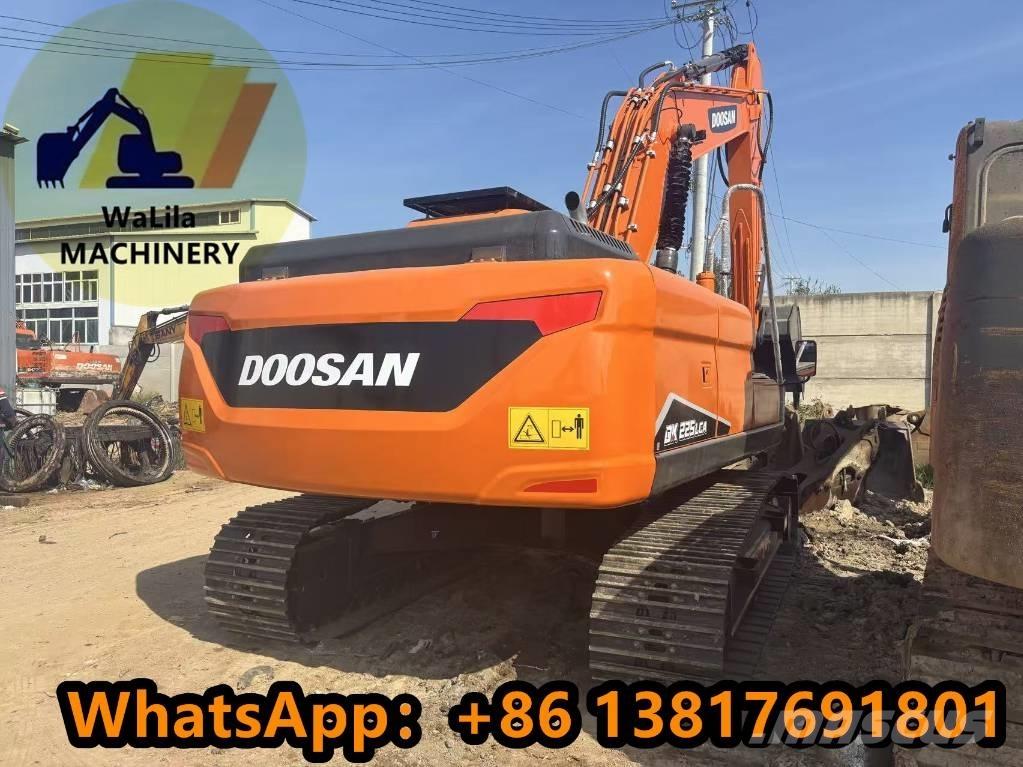 Doosan DX 225 LCA Telakaivukoneet