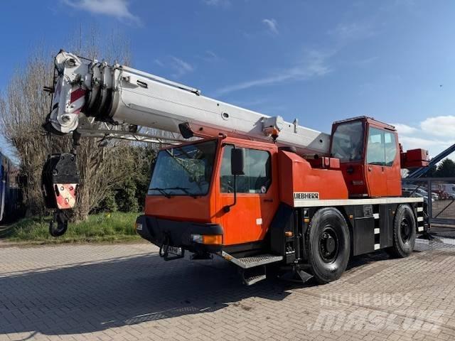 Liebherr LTM 1030-2 Mobiilinosturit