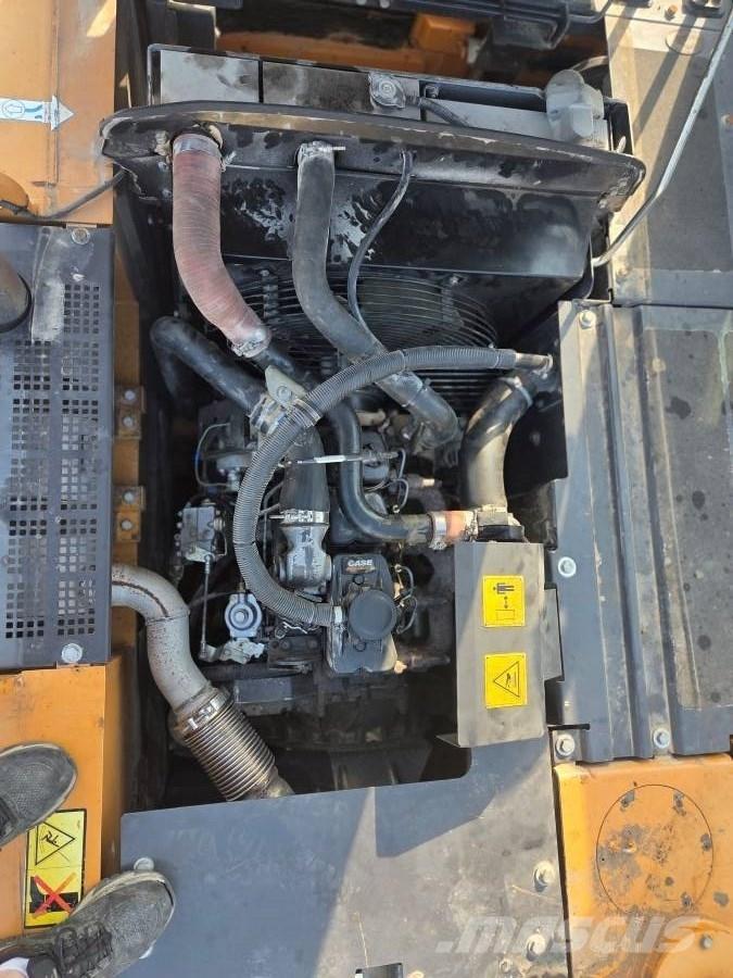 CASE WX 148 Pyöräkaivukoneet