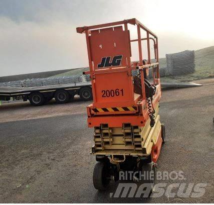 JLG 2032 ES Saksilavat