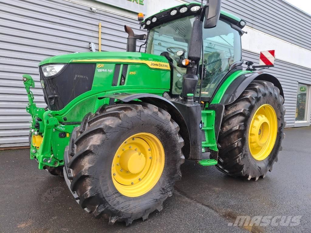 John Deere 6R 250 Traktorit