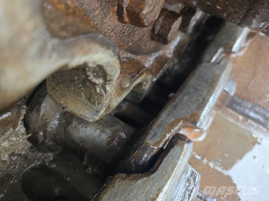 Hitachi ZX 210 Telakaivukoneet