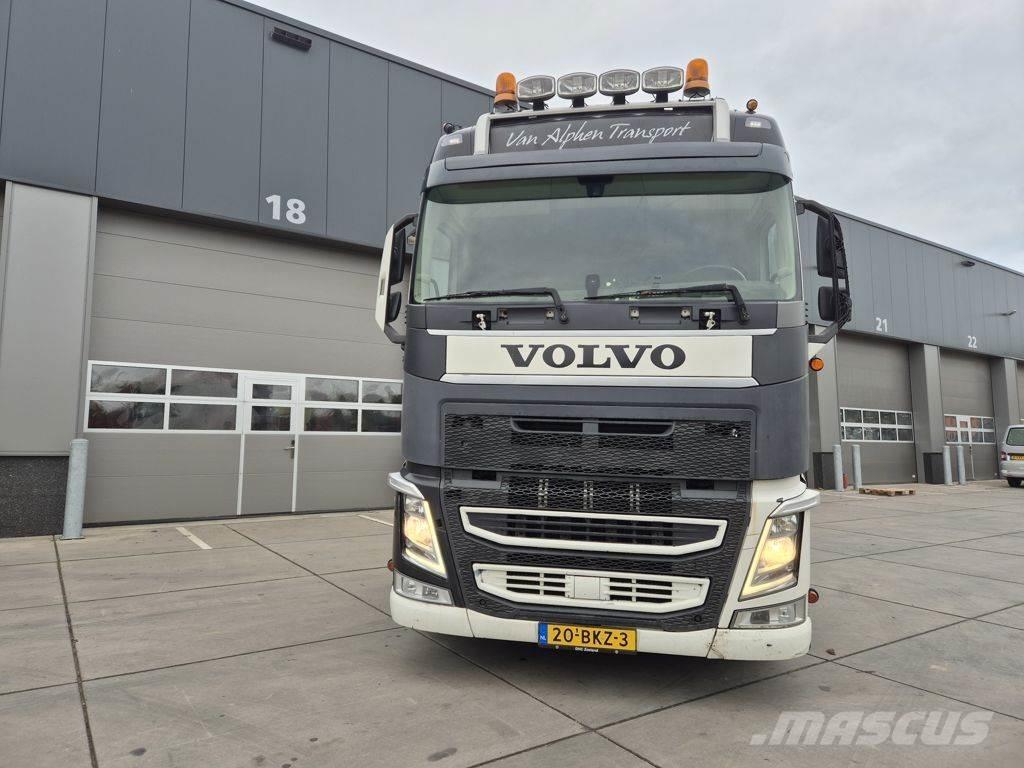 Volvo FH Vetopöytäautot