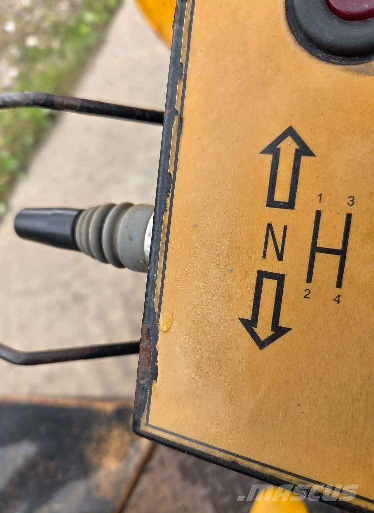 JCB 6 TST Minidumpperit