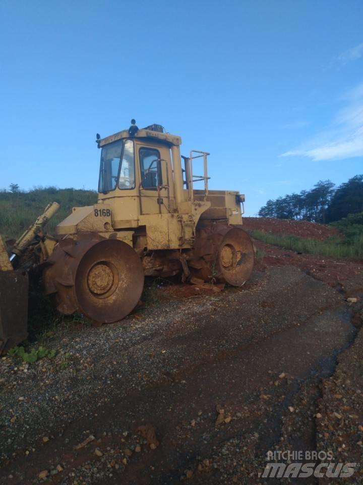 CAT 816B Kaatopaikkajyrät