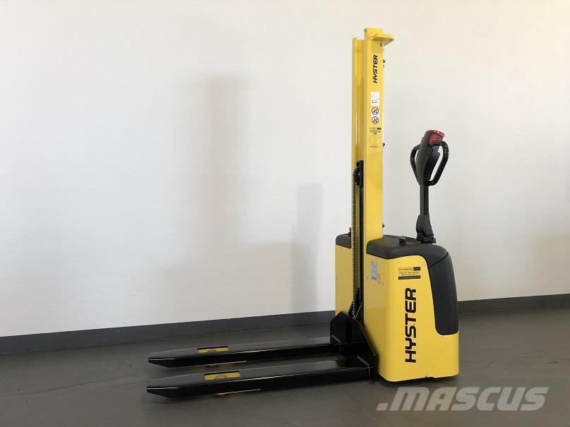 Hyster SC1.0 Ajettavat pinoamisvaunut