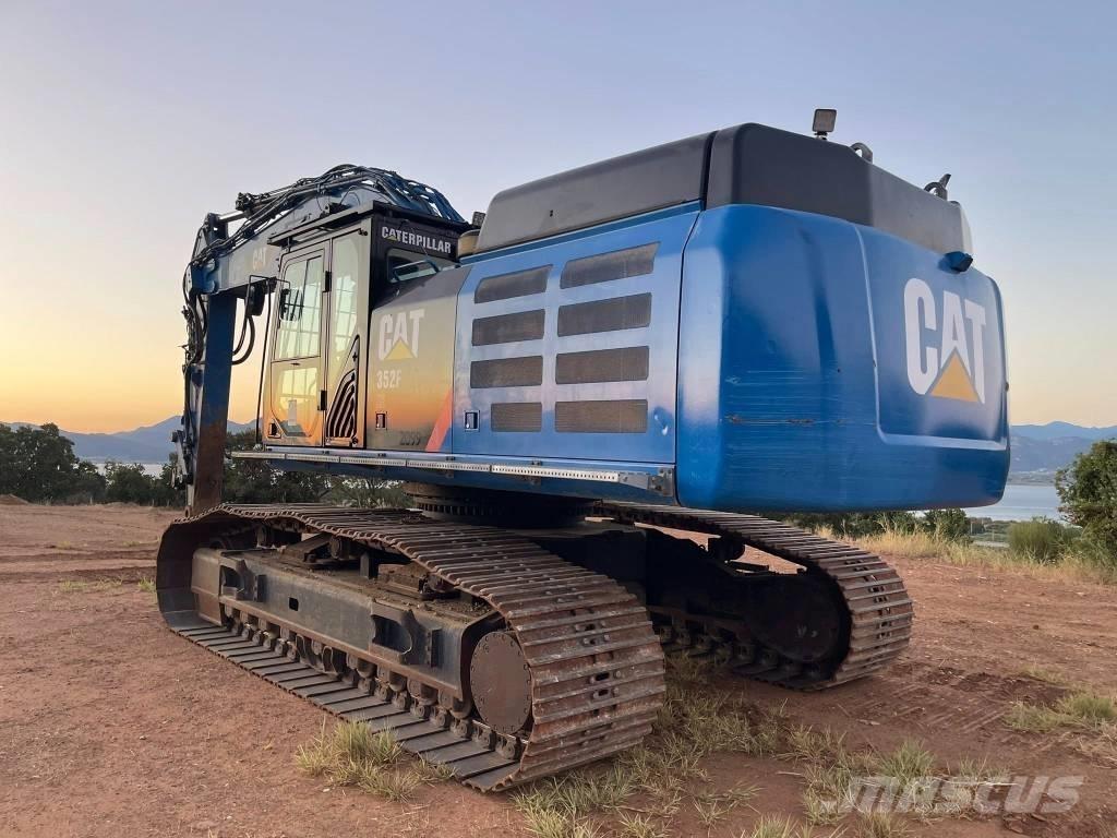 CAT 352 F XE Telakaivukoneet