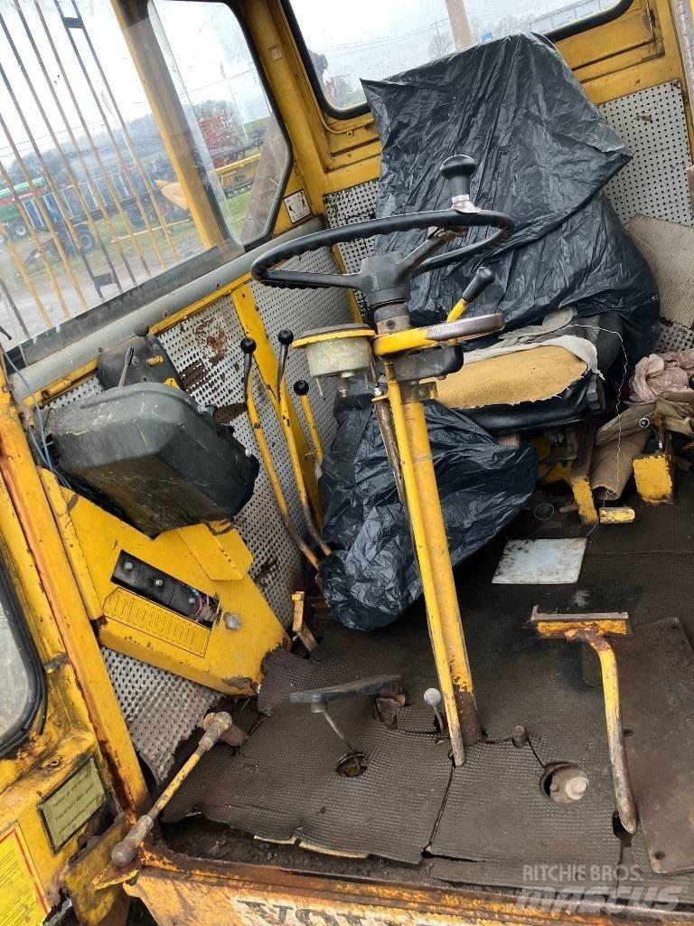 Volvo BM 641 Etukuormaimet ja kaivuulaitteet