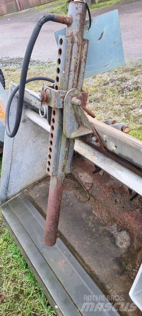 Fjärås 1,35 Hiekan- ja suolanlevittimet