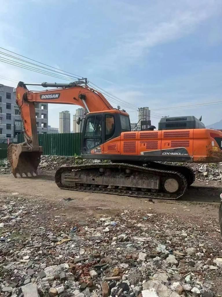 Doosan DX420LC Telakaivukoneet