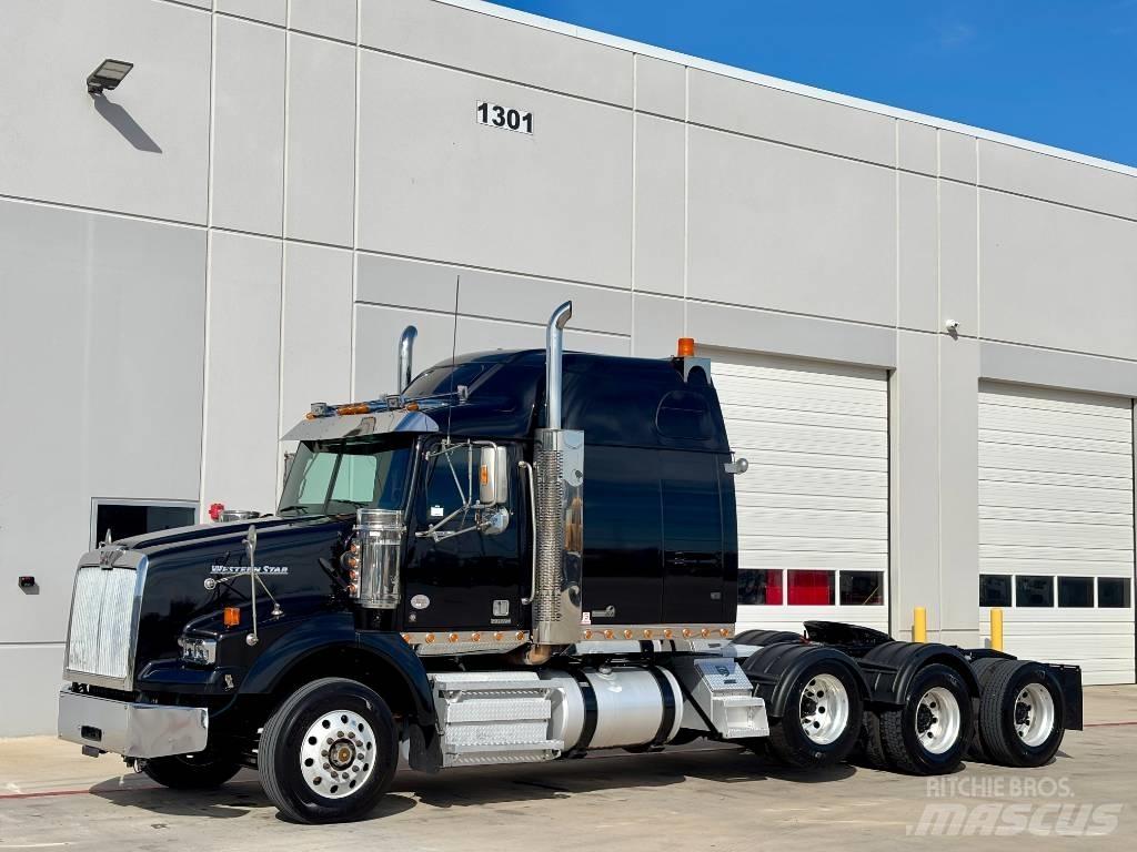 Western Star 4900 SB Vetopöytäautot