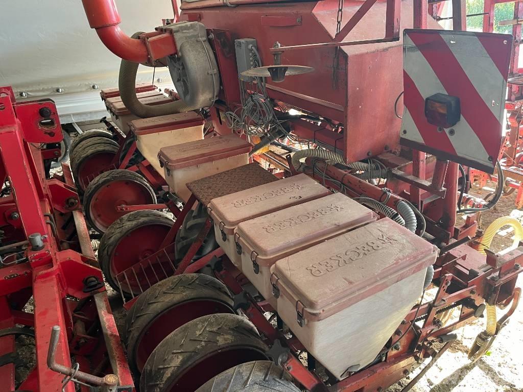  Becher AEROMAT 8Z Tarkkuuskylvökoneet