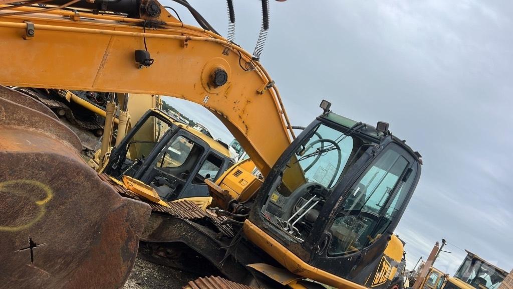 JCB 220 Sähkö ja elektroniikka