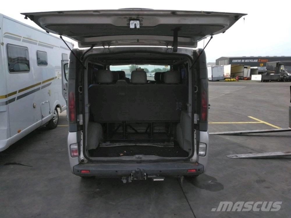 Opel Vivaro 1 Minibussit