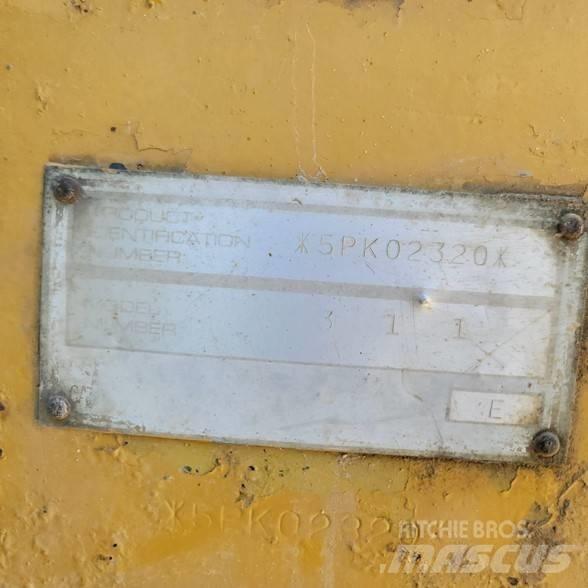 CAT 311 Telakaivukoneet