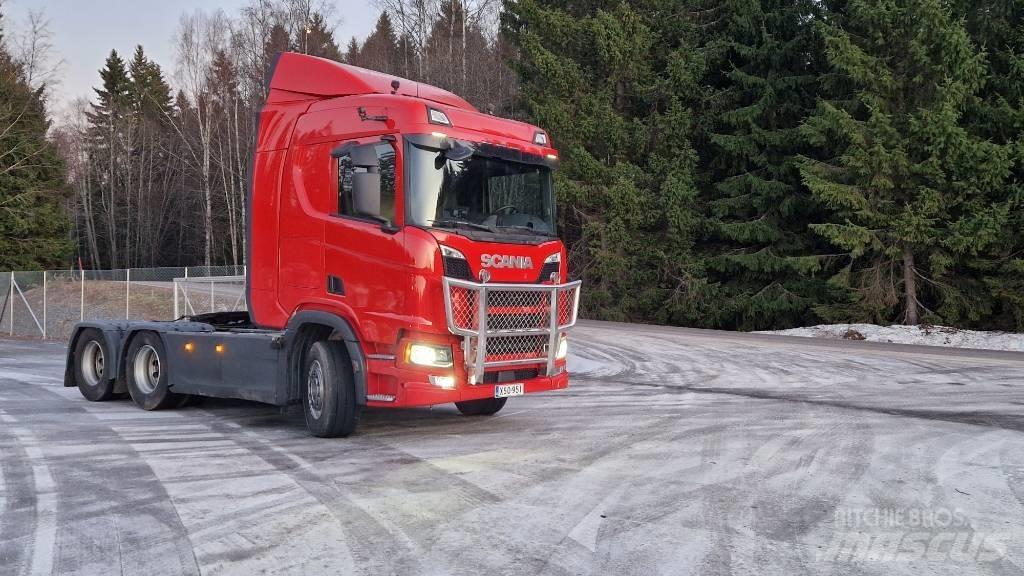Scania HCT R560 6x4 Vetopöytäautot