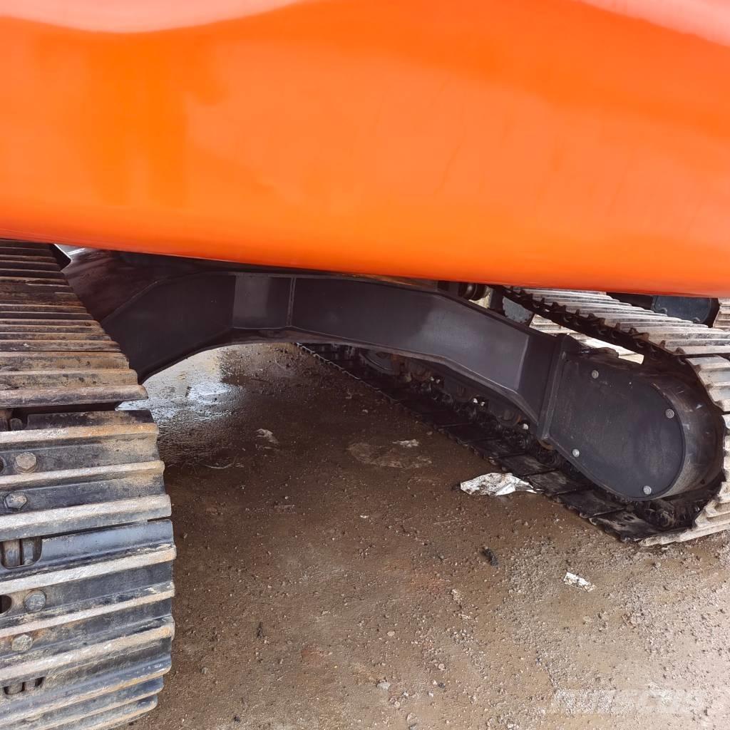 Doosan DX 225 Telakaivukoneet