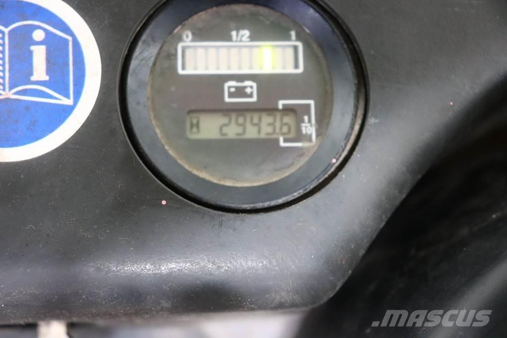 Linde L12AC Käyden ajettavat pinoamistrukit