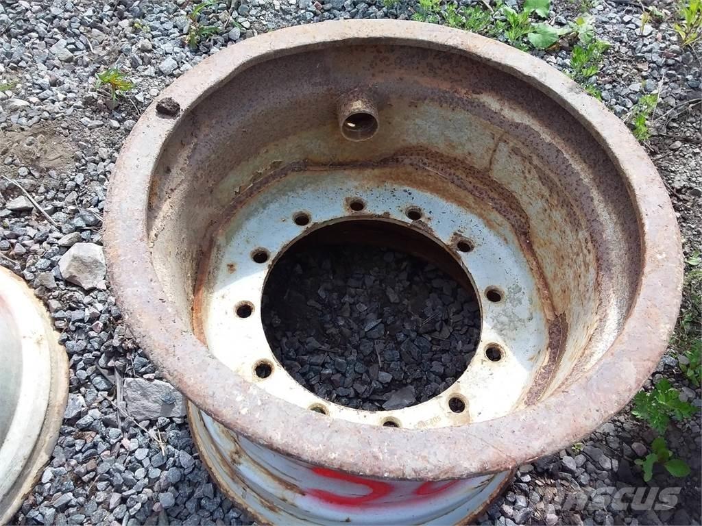 Valmet 860 20x26,5 Renkaat ja vanteet
