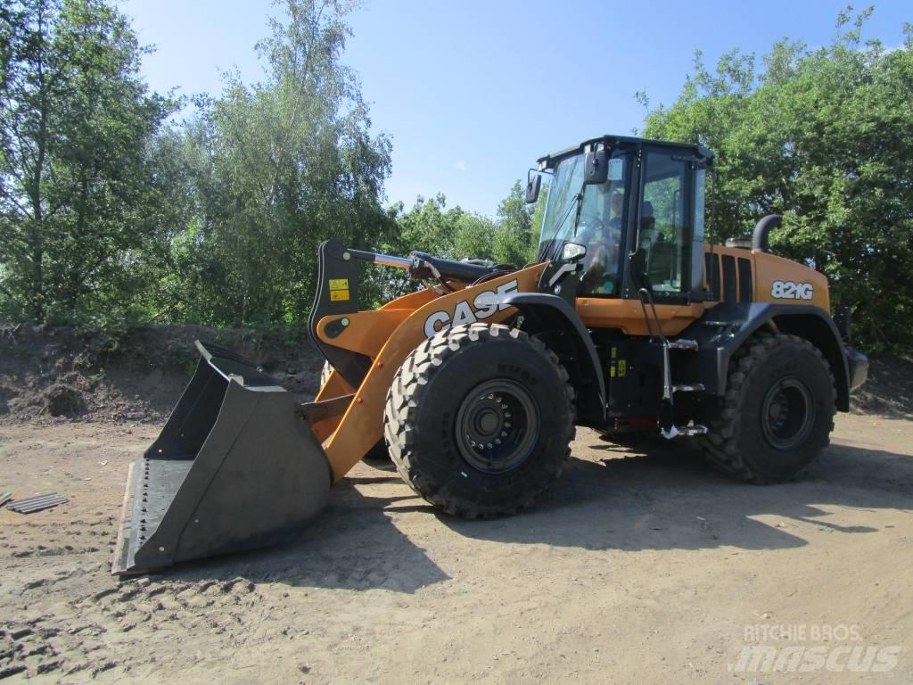 CASE 821 G Pyöräkuormaajat
