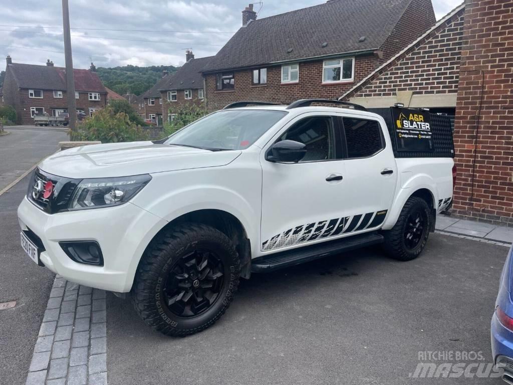 Nissan Navara Henkilöautot