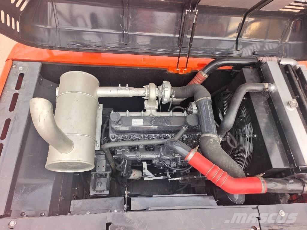 Doosan DX 225 Telakaivukoneet