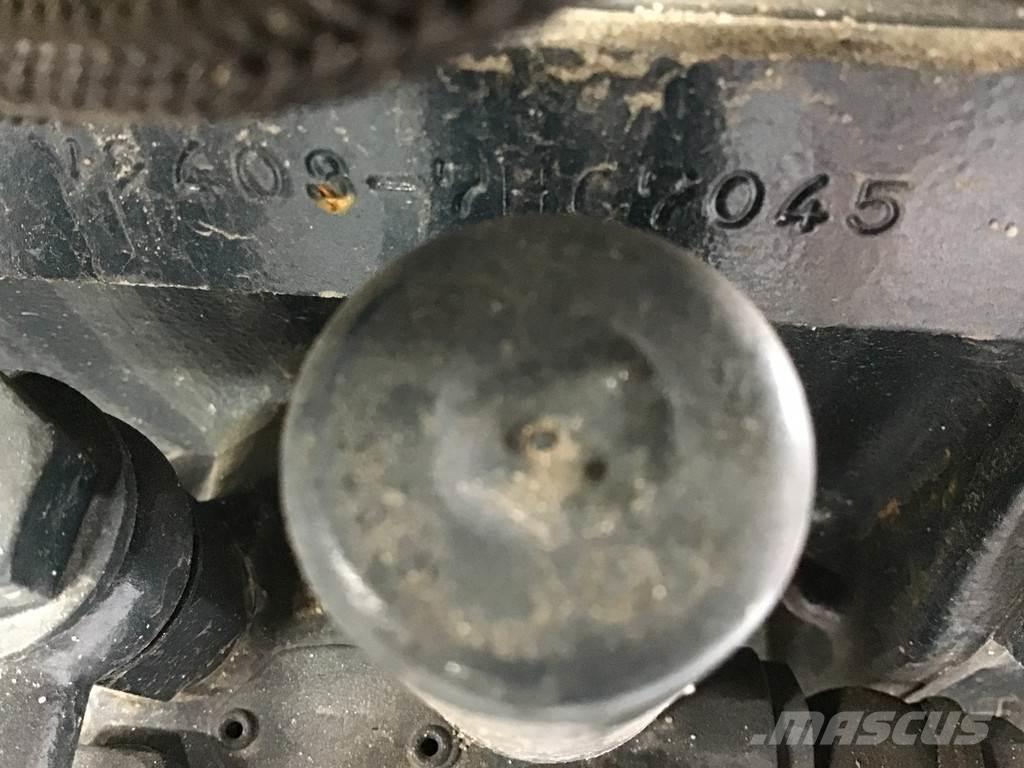 Kubota V2403 NEW Moottorit