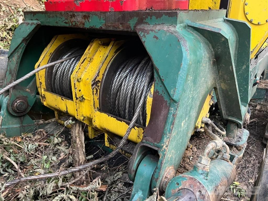 LKT 82 Metsätraktorit