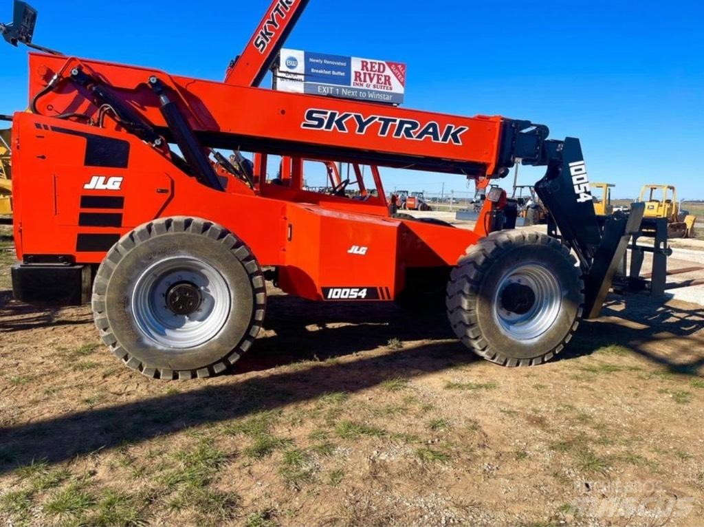 SkyTrak 10054 Kurottajat