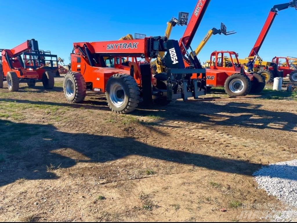 SkyTrak 10054 Kurottajat