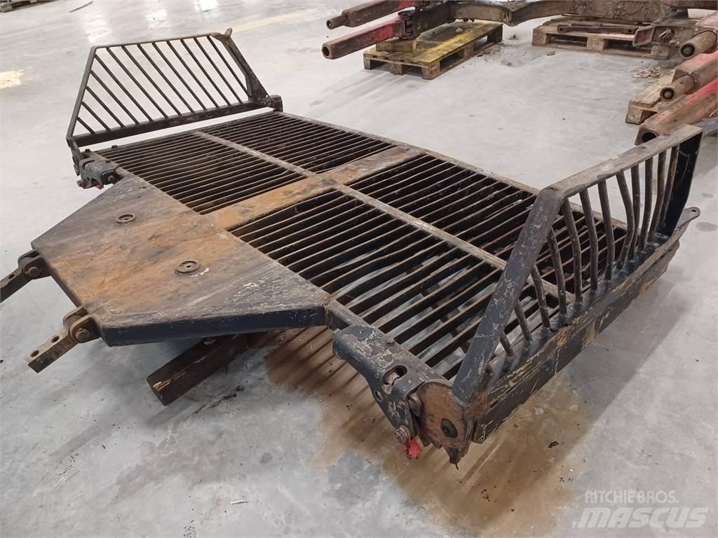 Komatsu 890.3 Muut
