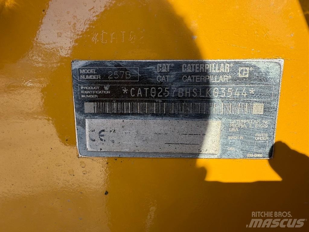 CAT 257 B Telakuormaajat