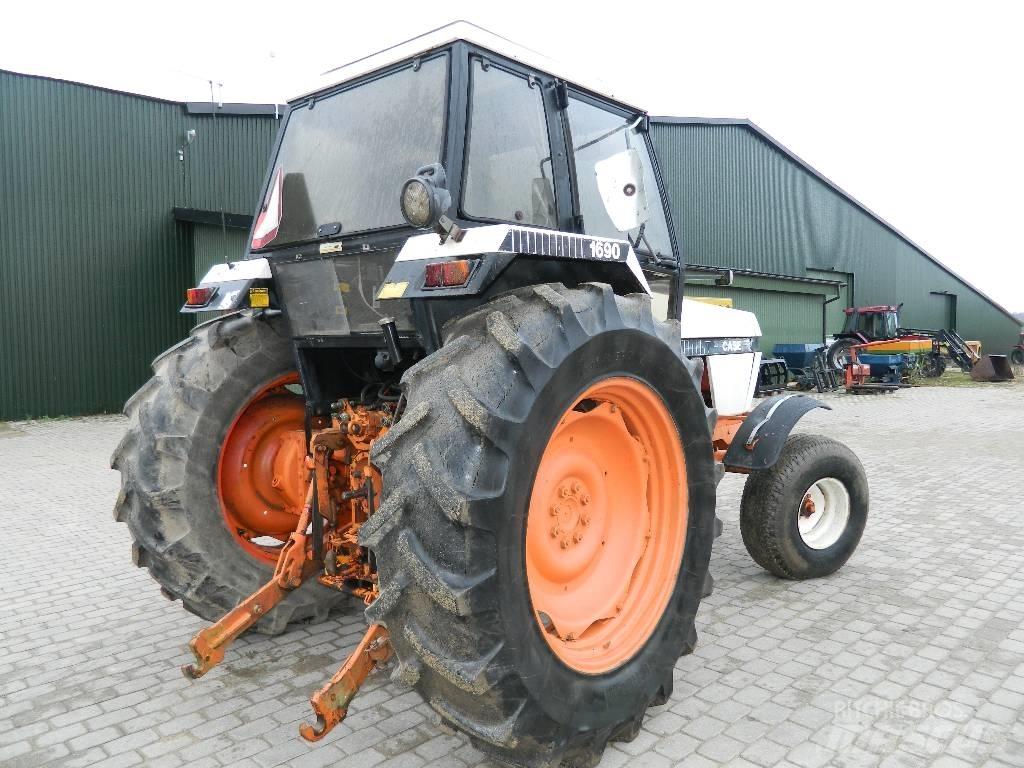 Case IH 1690 Traktorit