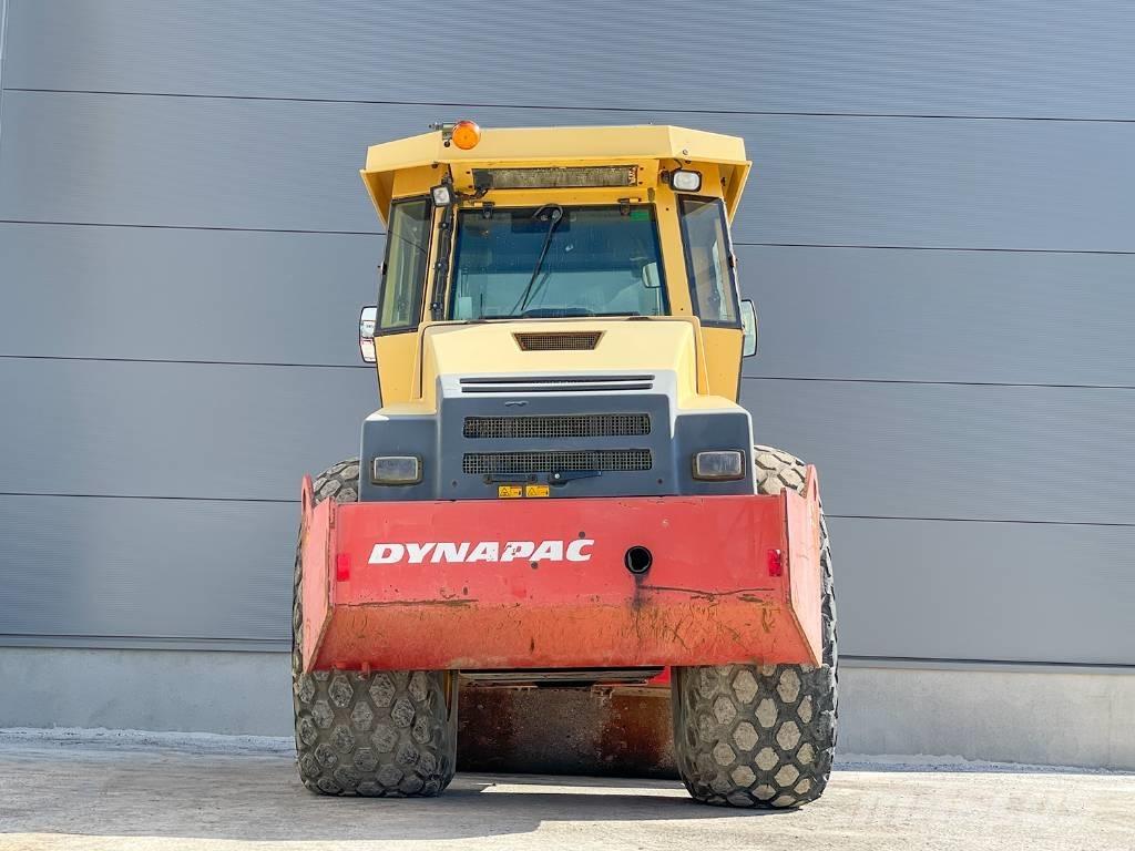 Dynapac CA302D Yksivalssijyrät