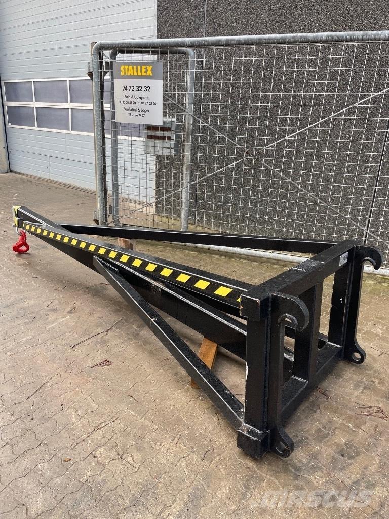  Kranarm / crane boom Muut