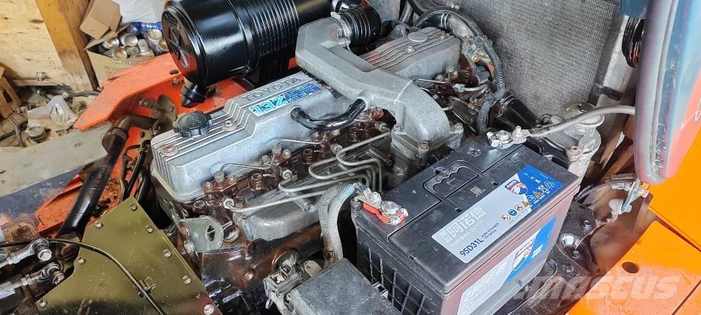 Toyota FD 50 Telakaivukoneet