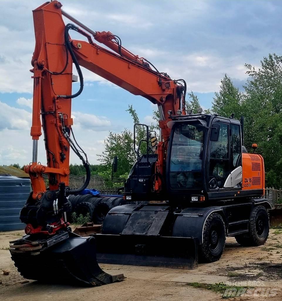 Hitachi 140W Pyöräkaivukoneet