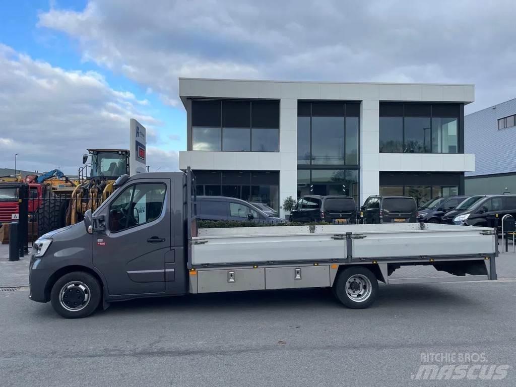 Renault Master Muut autot