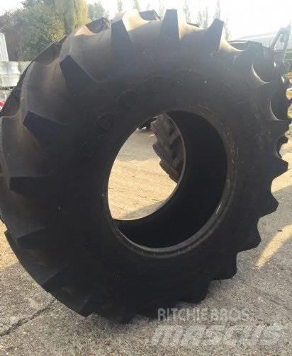 Goodyear 650/75R32 Renkaat ja vanteet