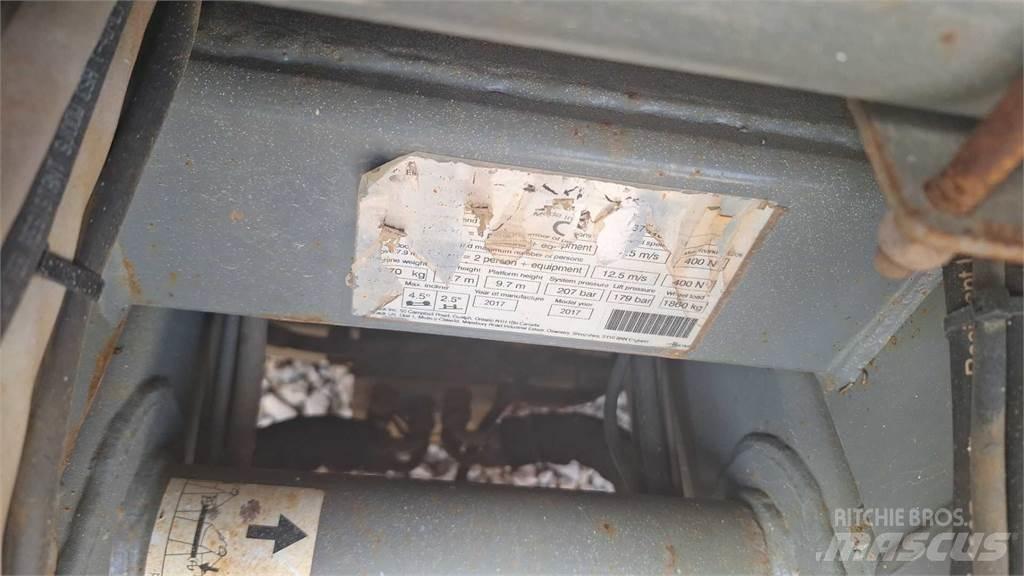 SkyJack SJ6832RTE Saksilavat