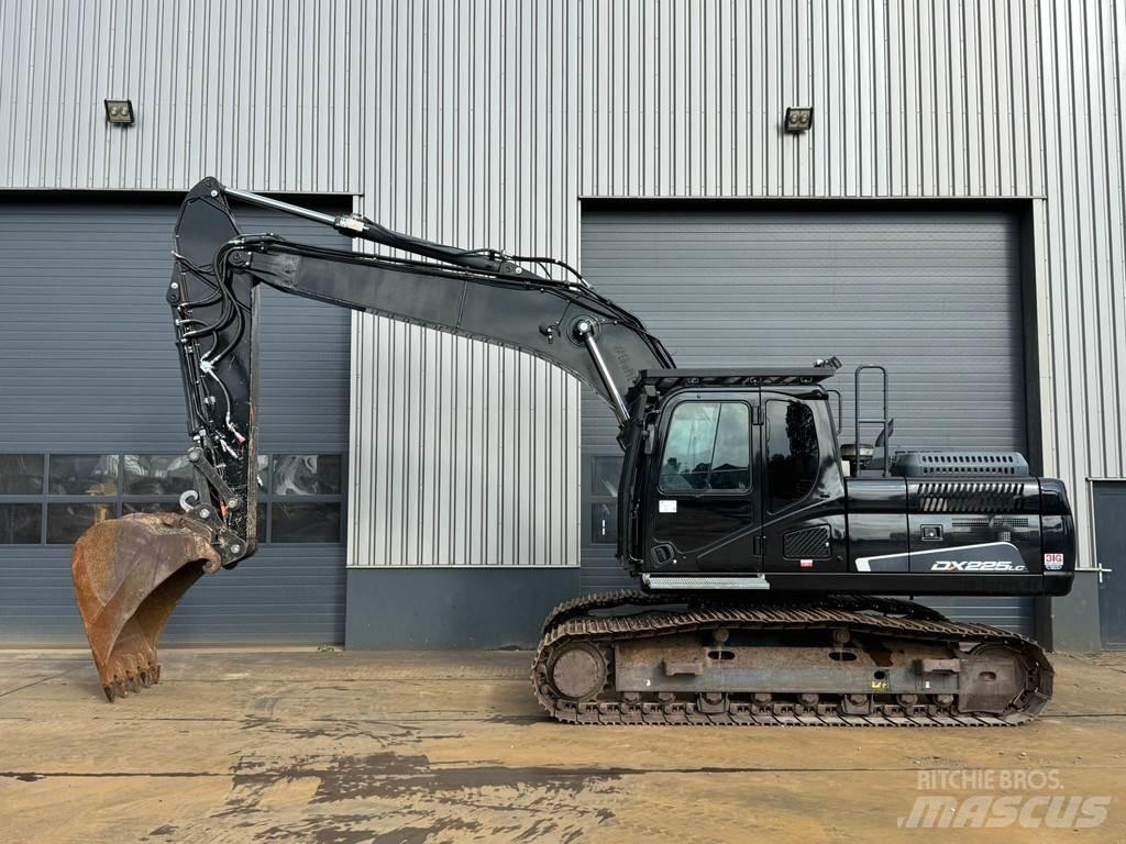 Doosan DX225LC-5 Telakaivukoneet