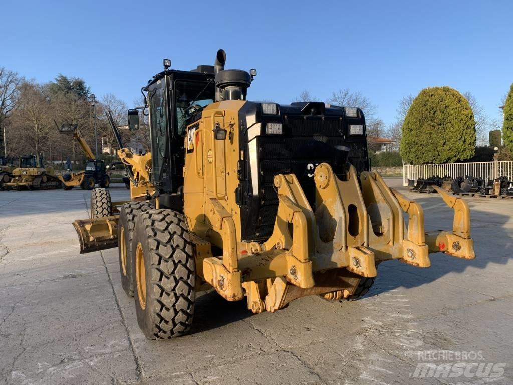 CAT 140 M 3 Tiehöylät