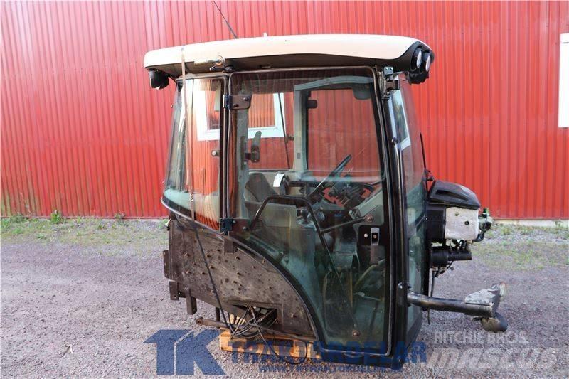 CLAAS 840 Ohjaamo ja sisusta
