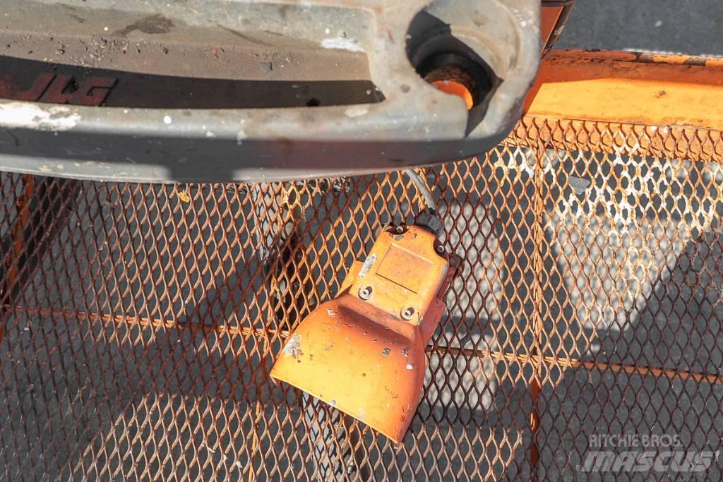 JLG 1350 SJP Teleskooppipuominostimet