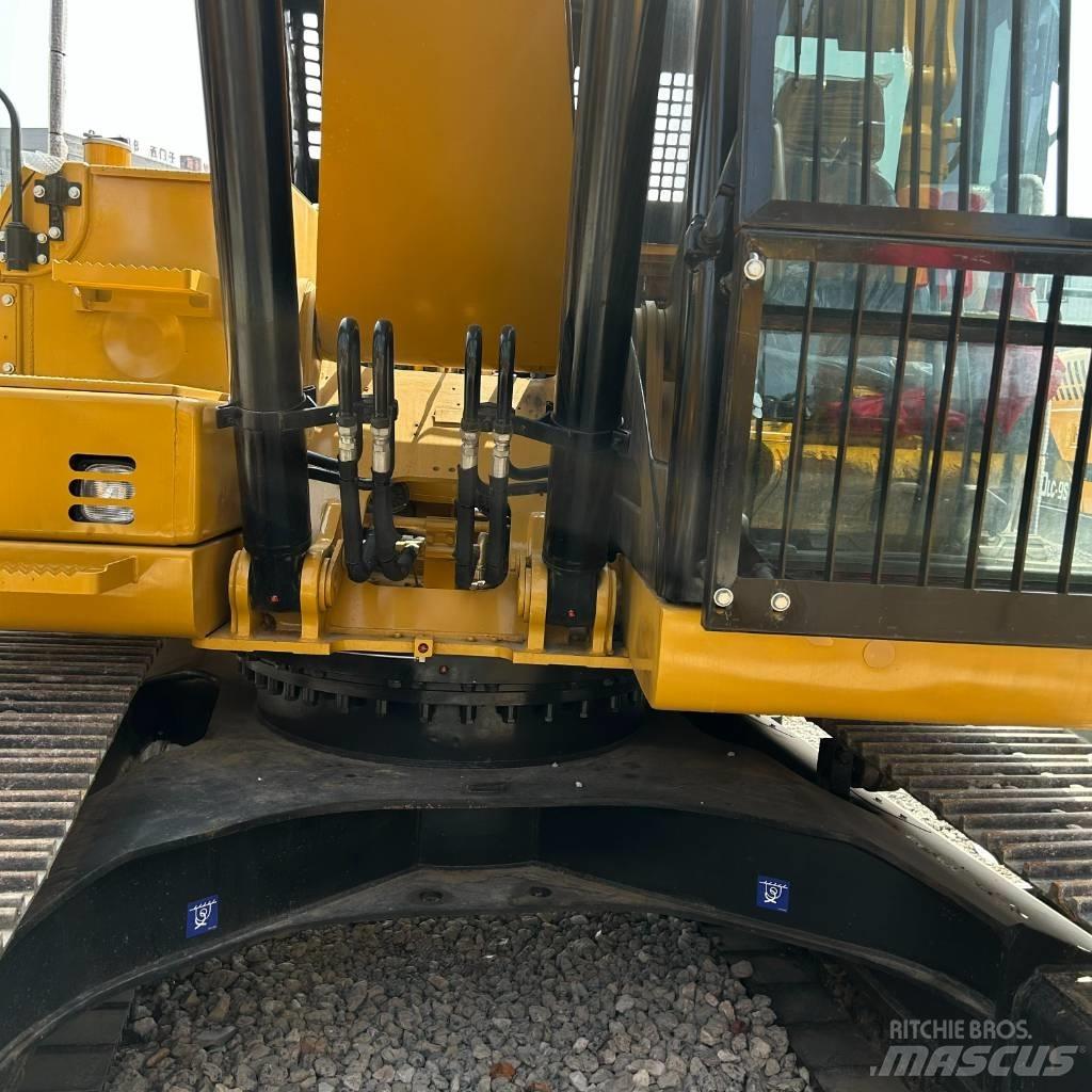 CAT 320 D Telakaivukoneet