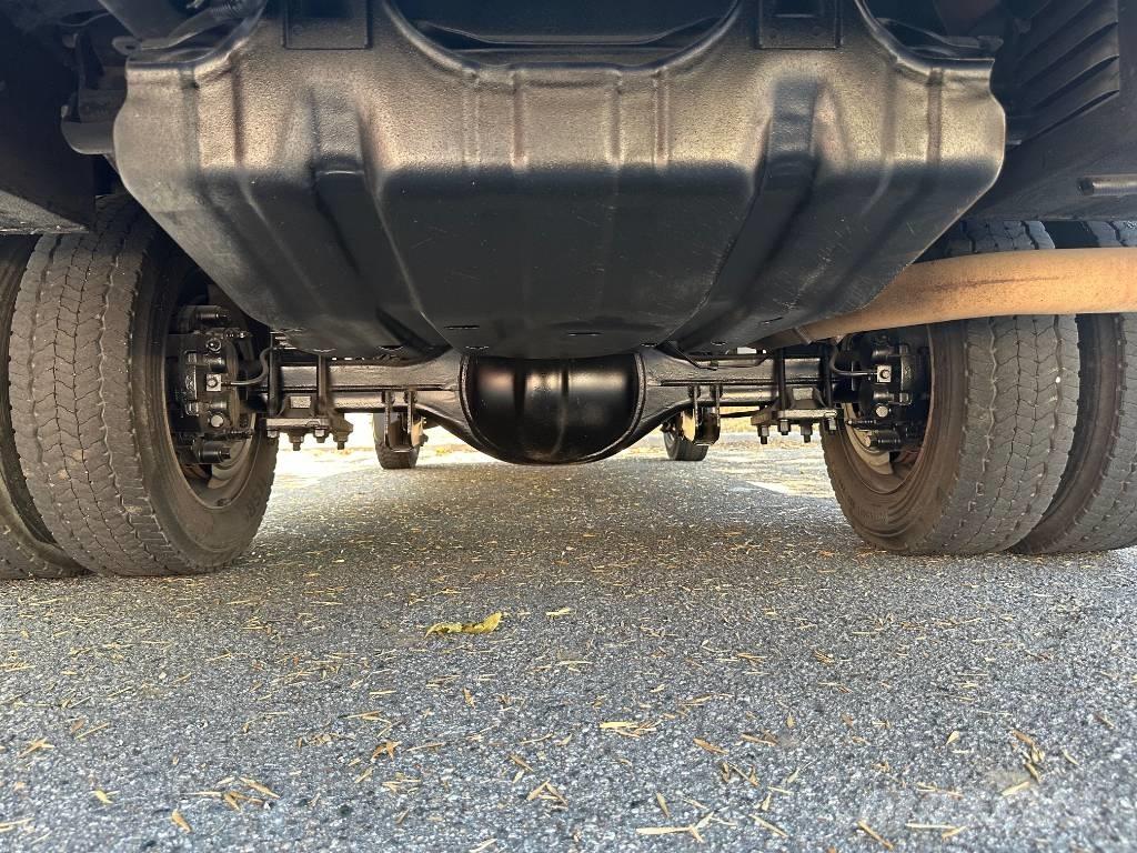 Ford F 550 SD Tienhoitoautot