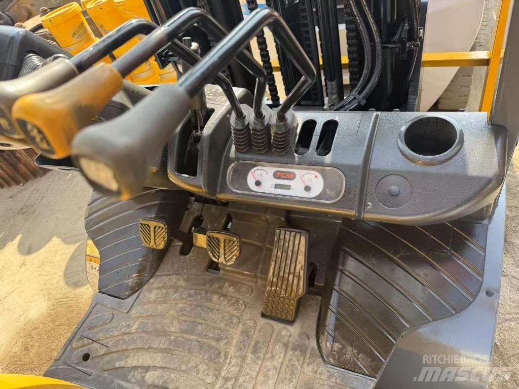 TCM FD 25 Dieseltrukit