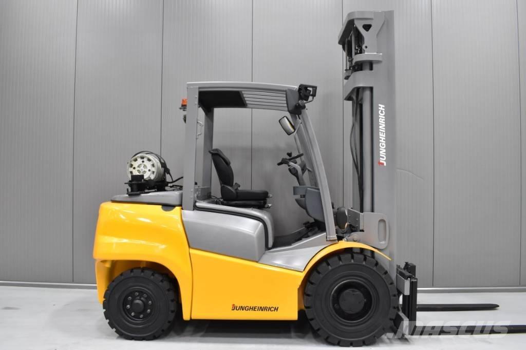 Jungheinrich TFG 540 Nestekaasutrukit